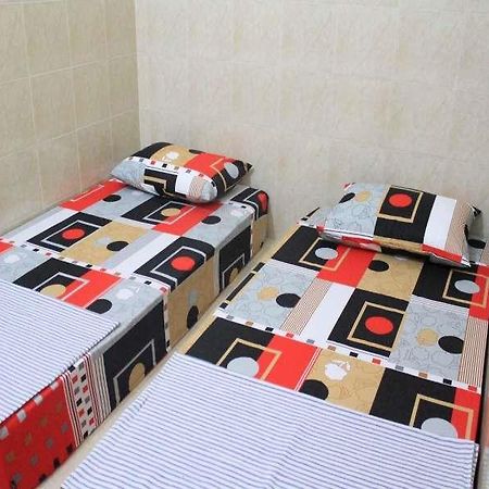 Tri Star Homestay Madiun Εξωτερικό φωτογραφία